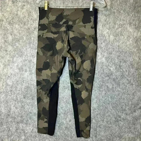 Athleta Camouflage Cropped Leggings - Small - Picture 3 of 5